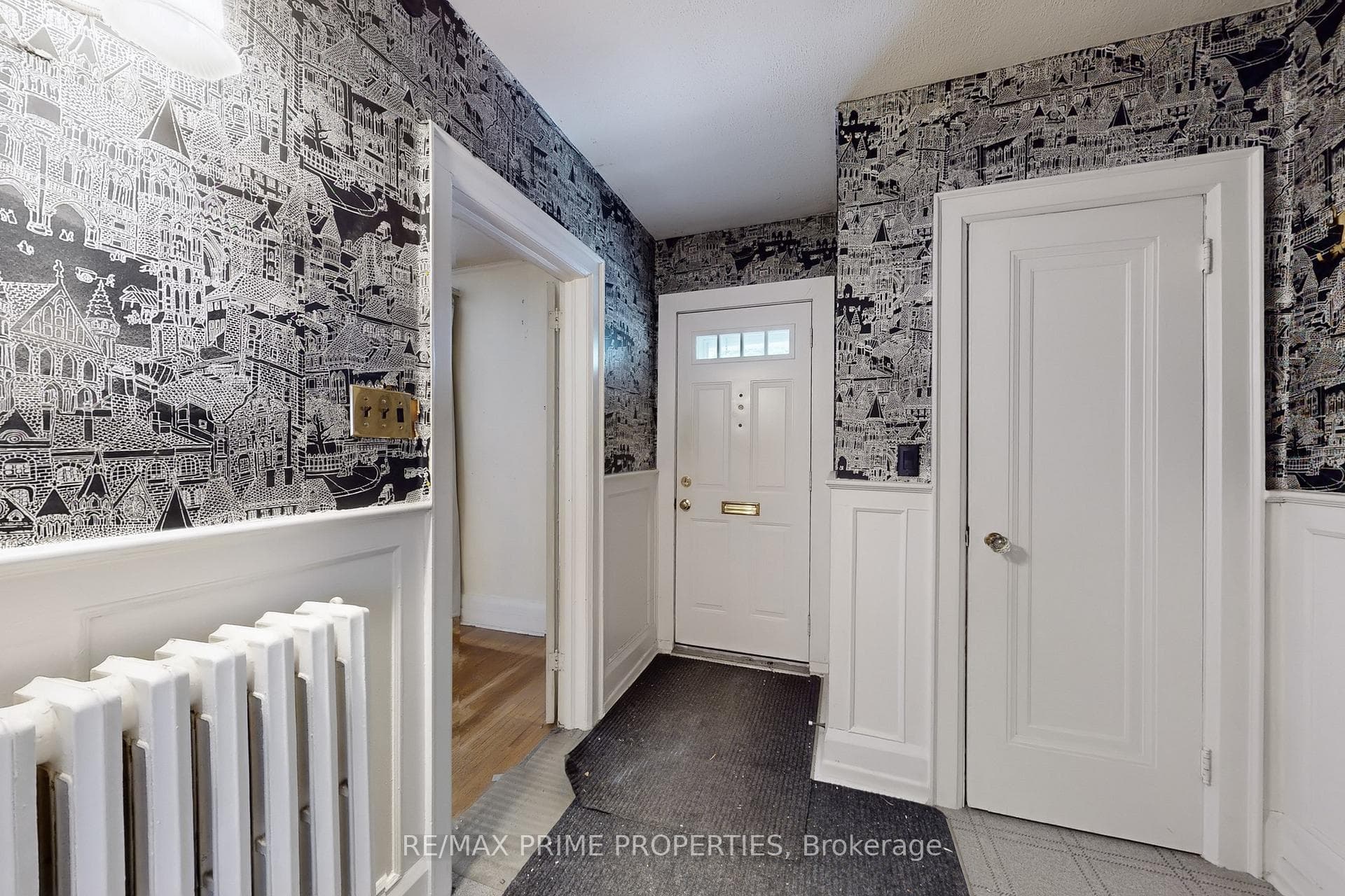 1398 Pape Avenue photo 16