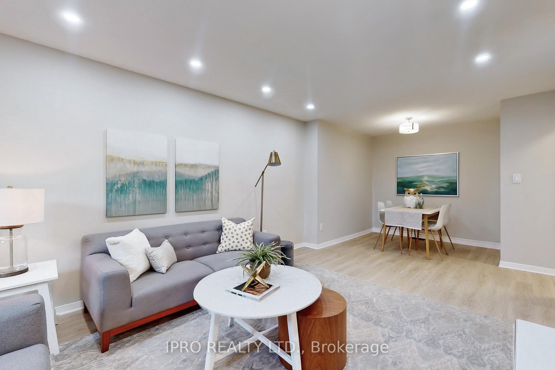 61 Aylmer Crescent photo 7