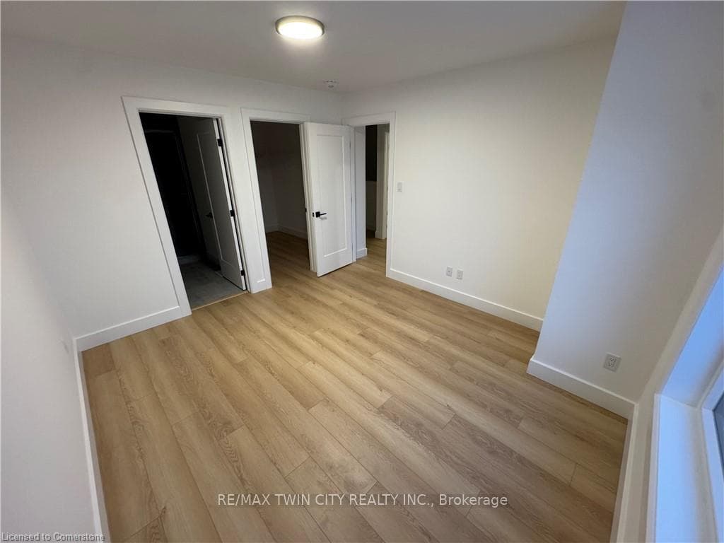 4255 Lismer Lane Unit 17 photo 13