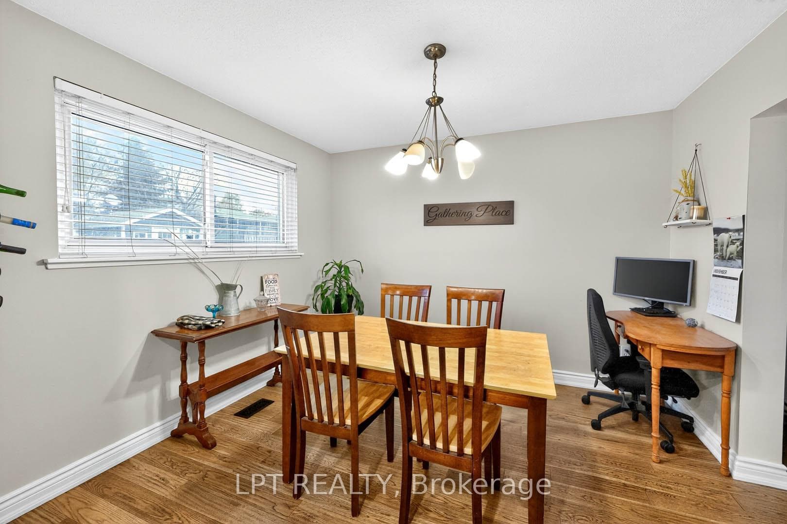 14 Caledon Crescent photo 10