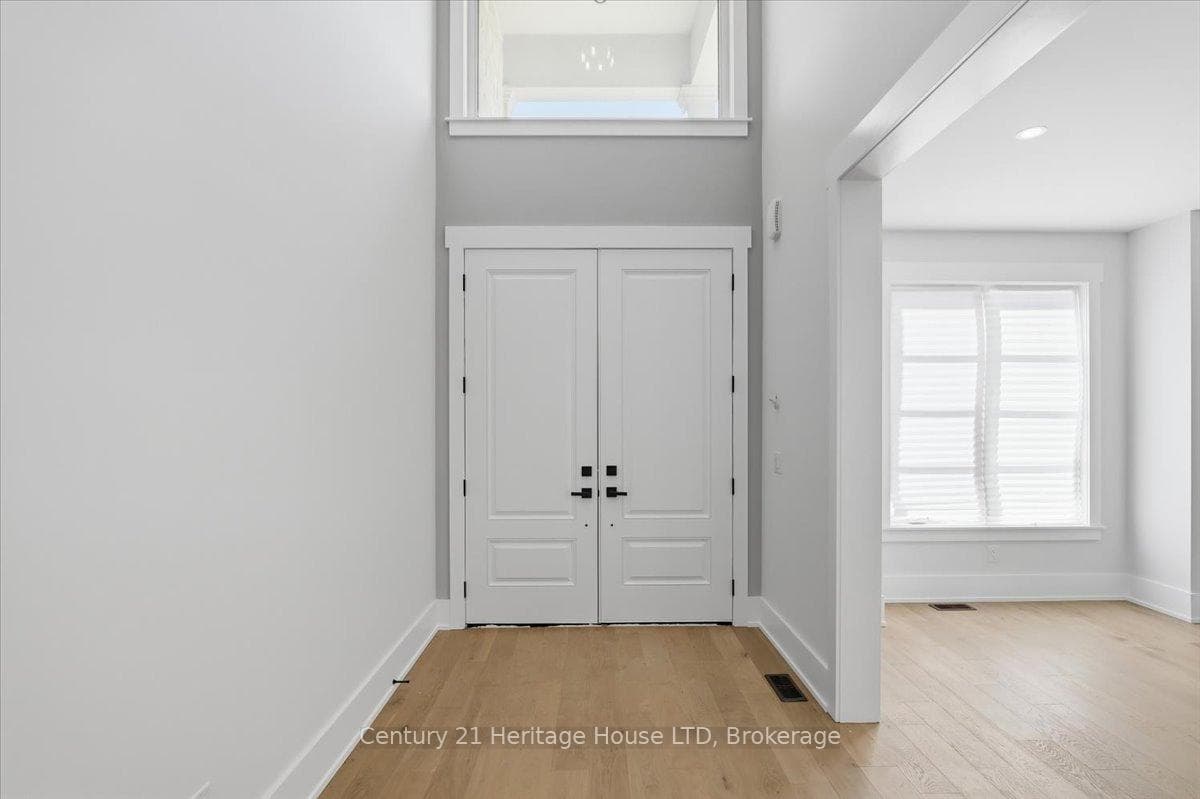 2476 COLANGELO Drive photo 8