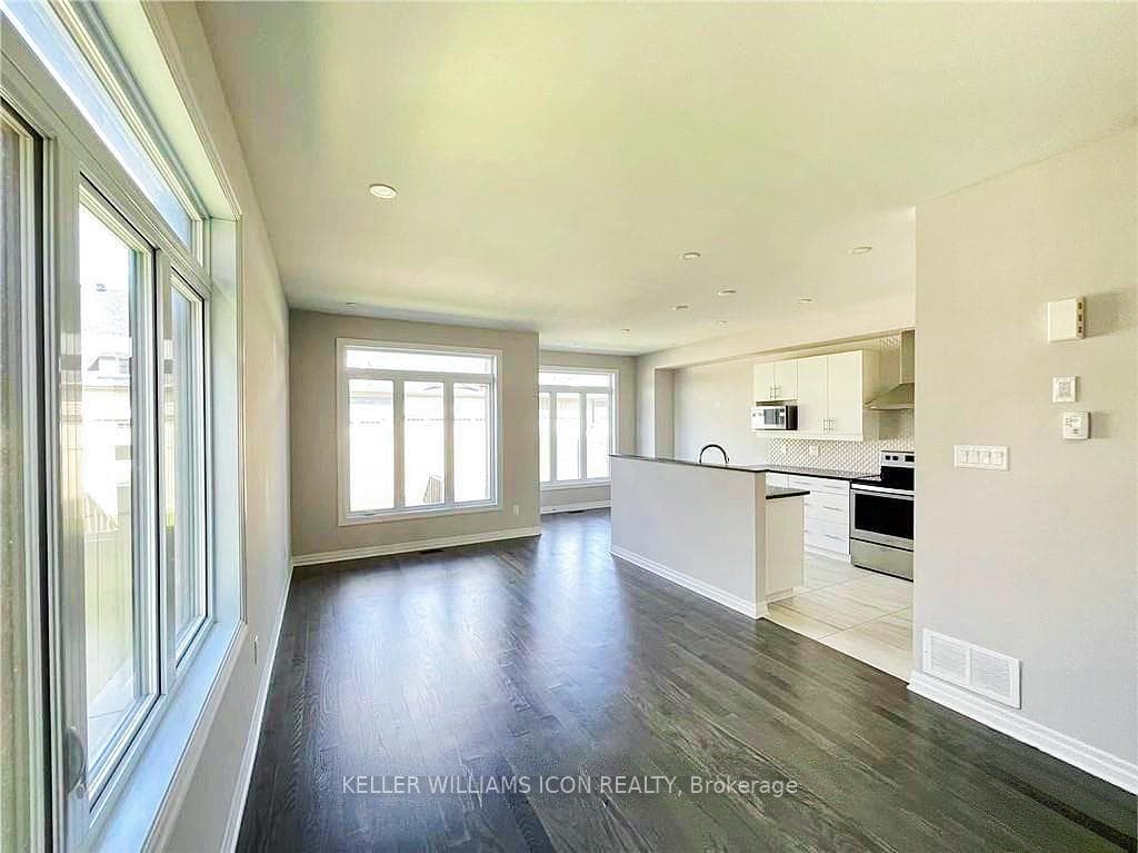 145 Avro Circle photo 6