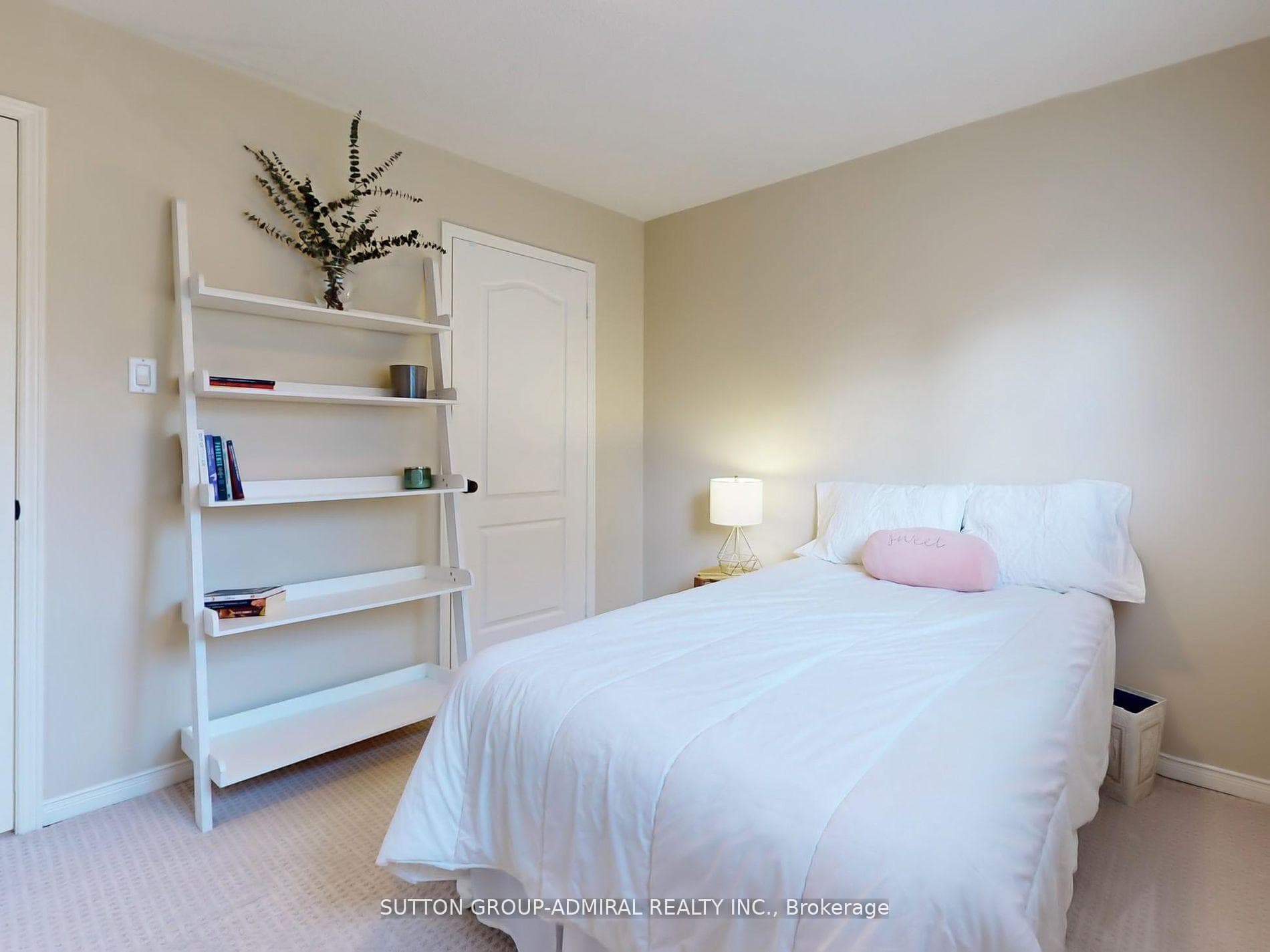 15 Alameda Circle photo 22