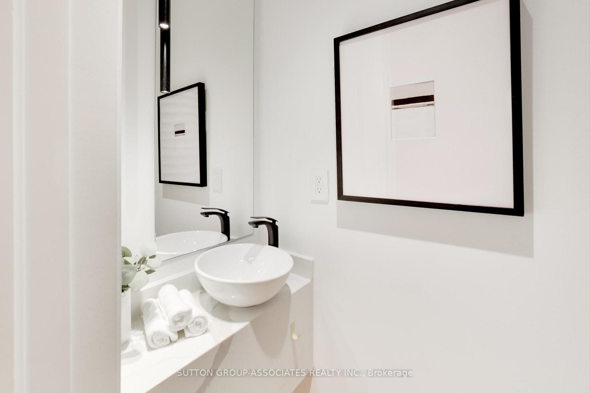 130 Benson Avenue photo 10