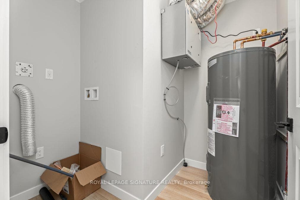 18 Briar Wood Place photo 29