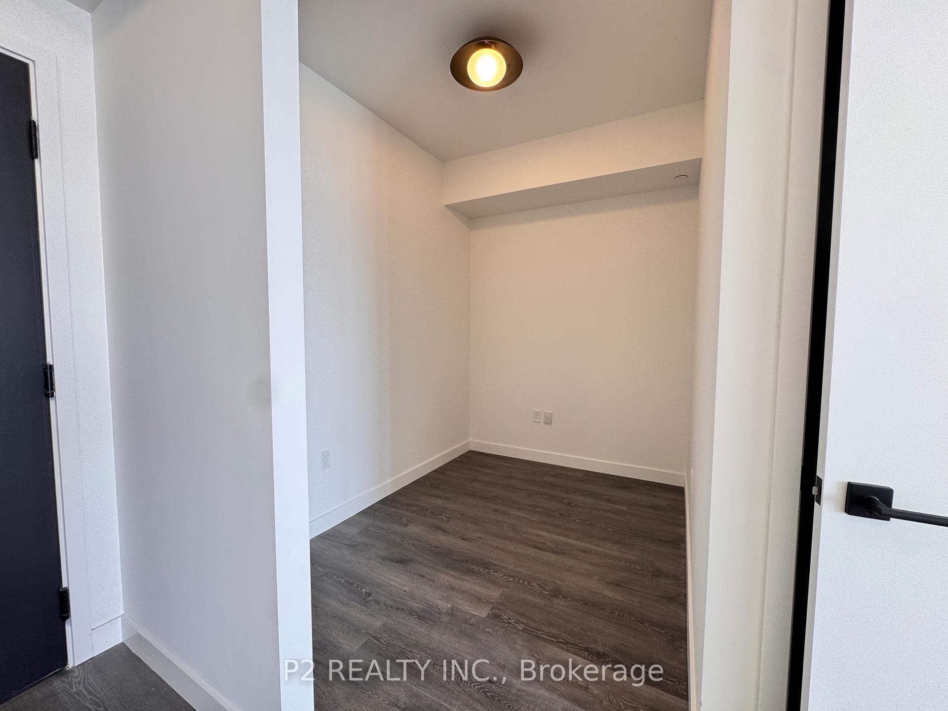 1635 MILITARY Trail Unit 812 photo 8