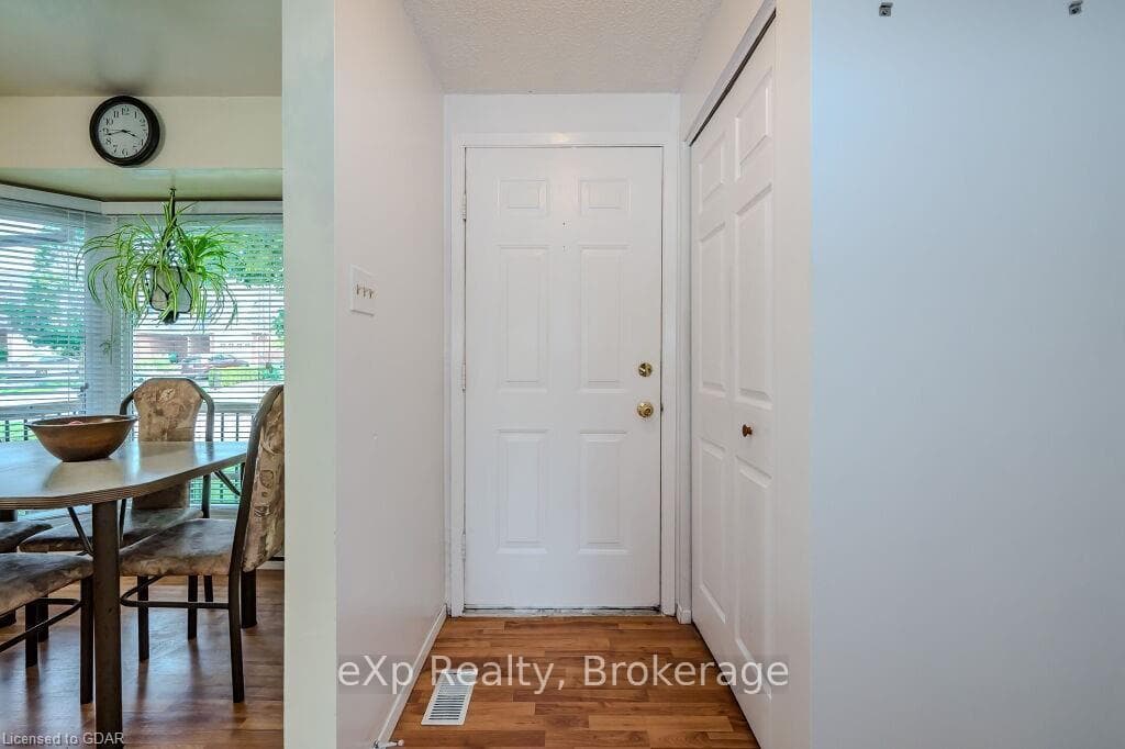42 CHESTERTON Lane photo 5