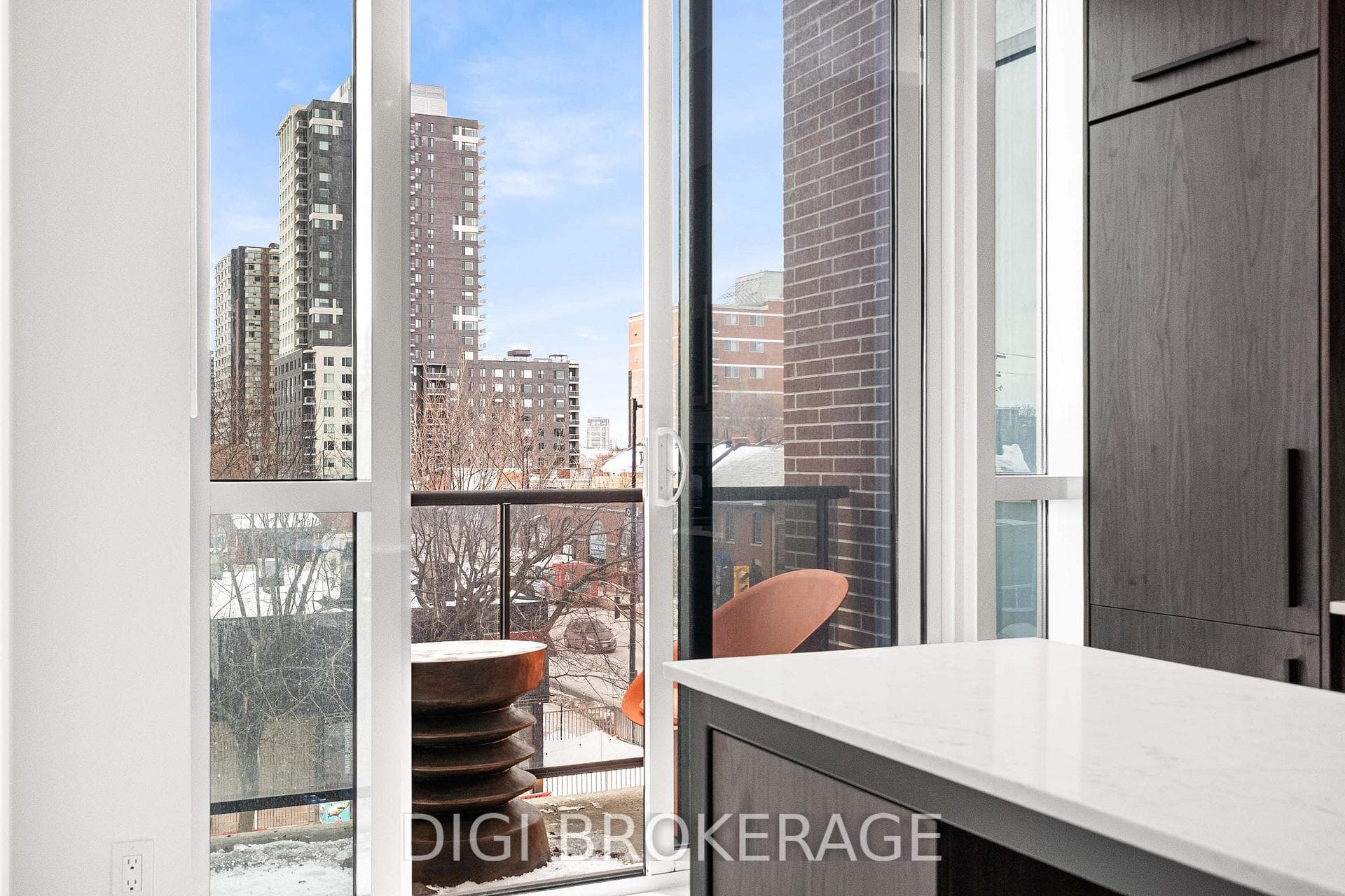 560 Rideau Street Unit 1303 photo 27