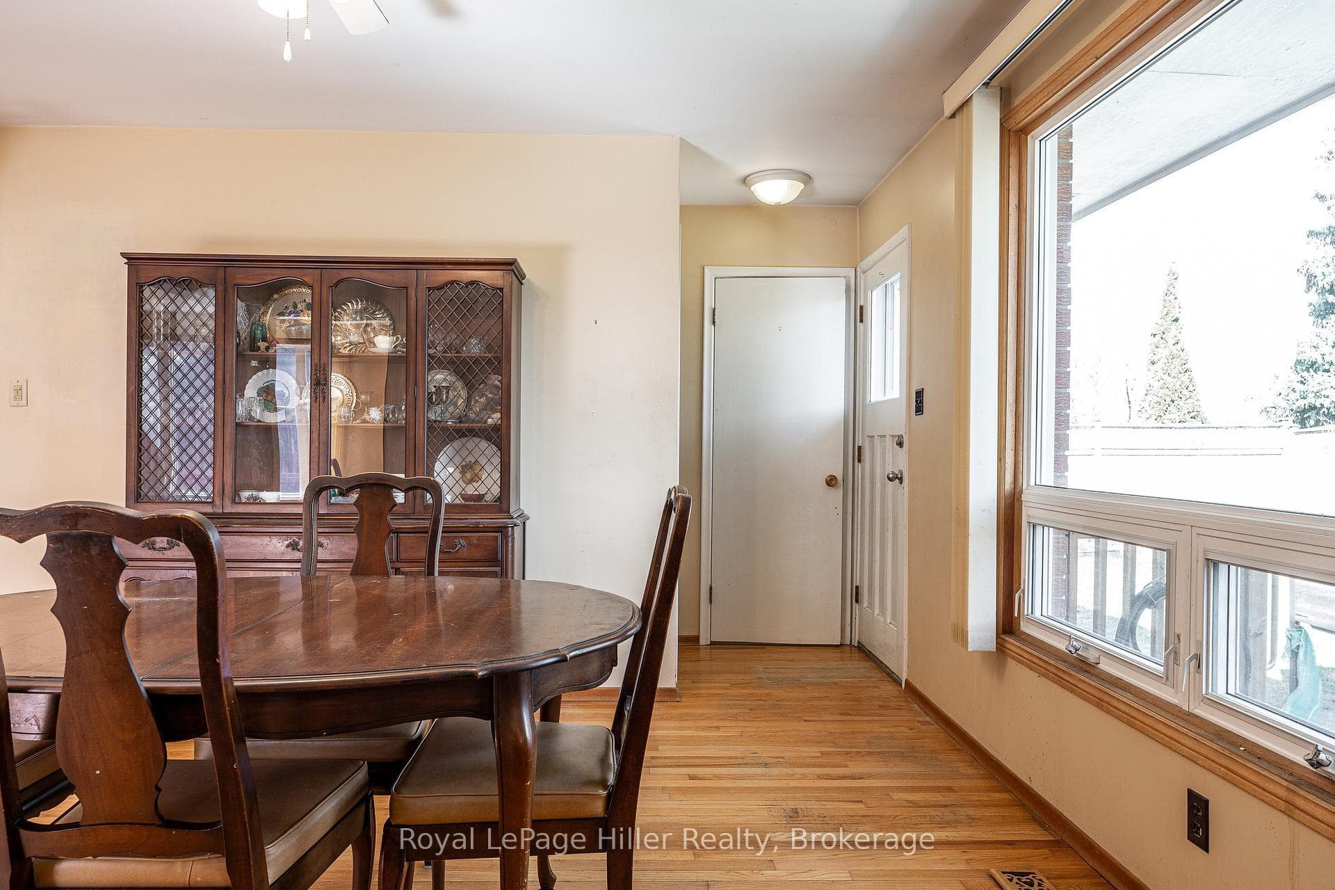 16 Park Lane Drive photo 16