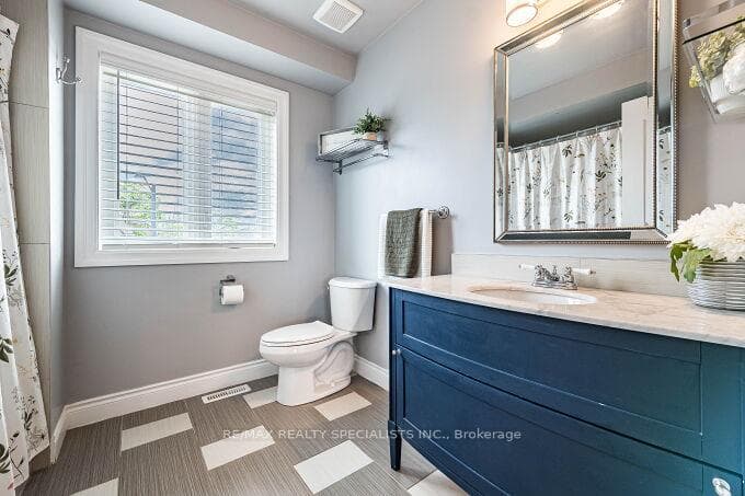 7389 Banffshire Court photo 22
