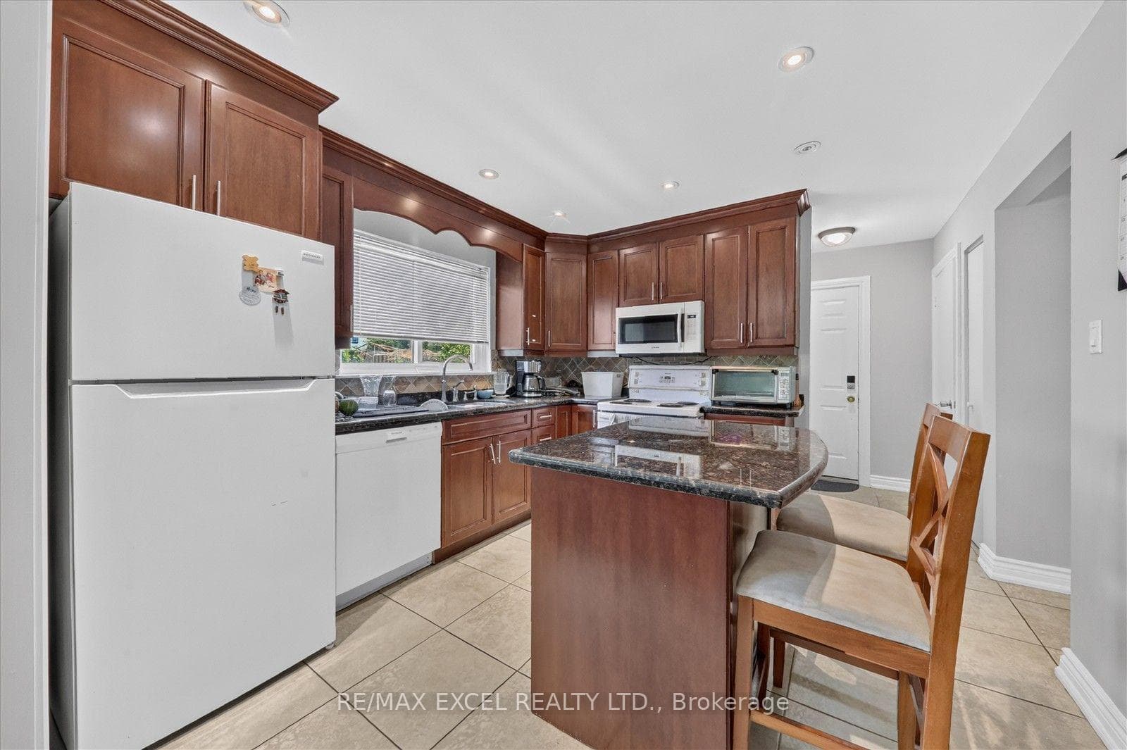 26 Lighthall Crescent photo 5
