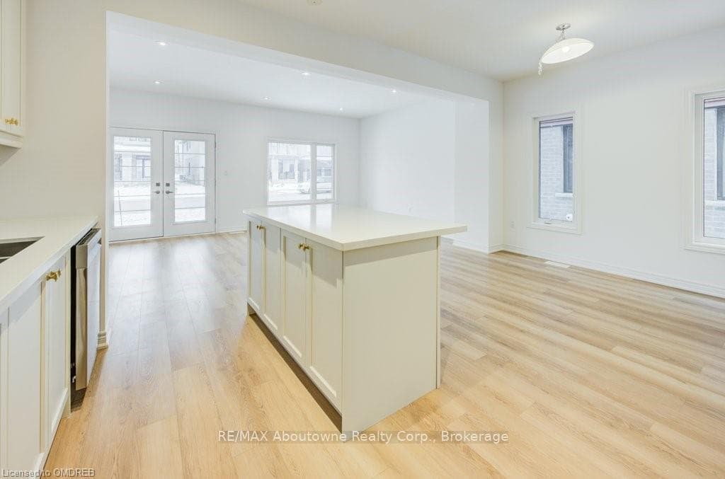 120 COURT Drive Unit 85 photo 13