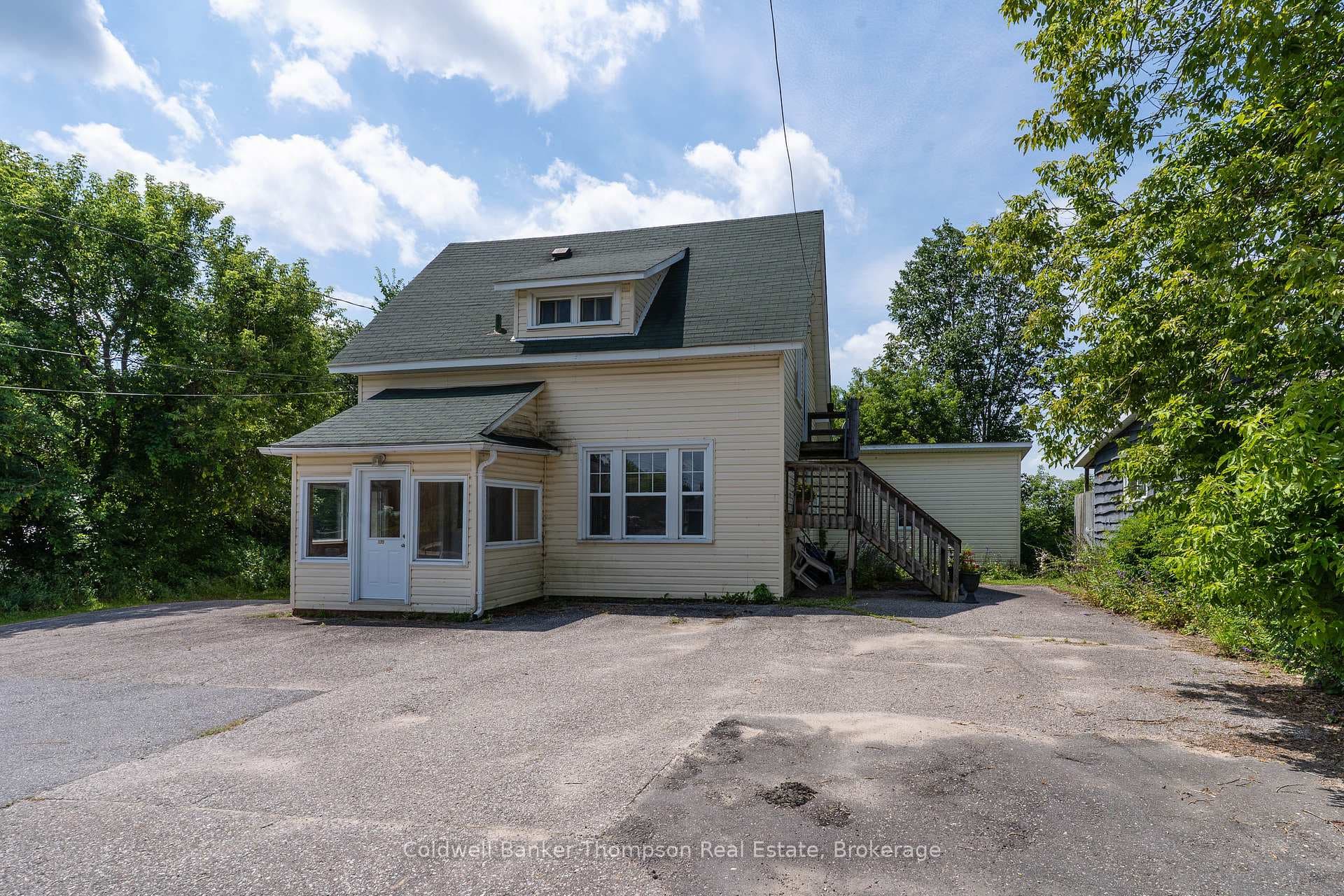 135 Ontario Street photo 37