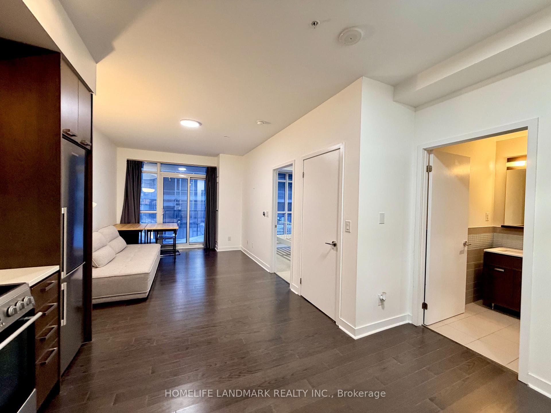 295 Adelaide Street Unit 1014 photo 4
