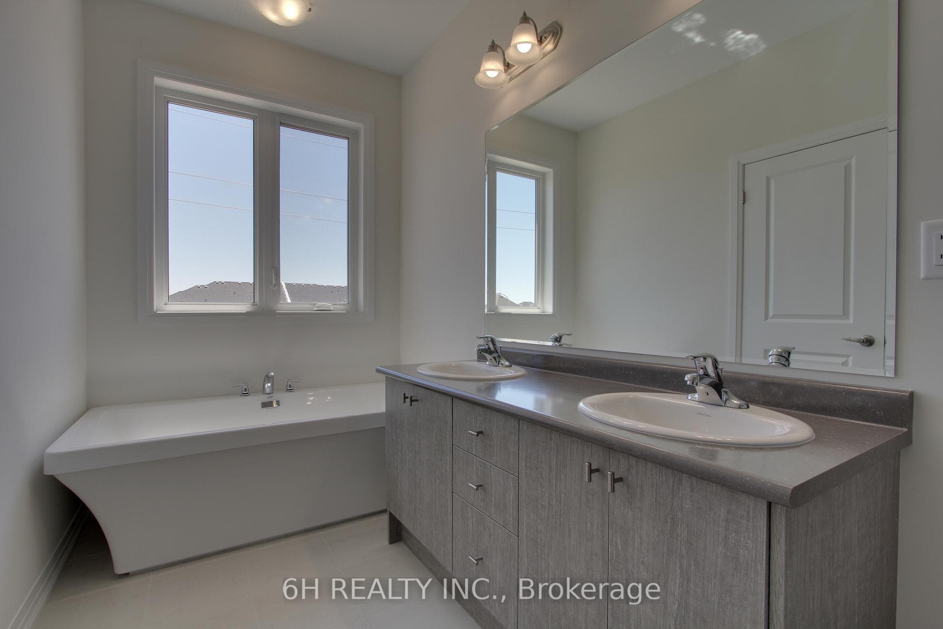 1077 Cameo Street photo 27
