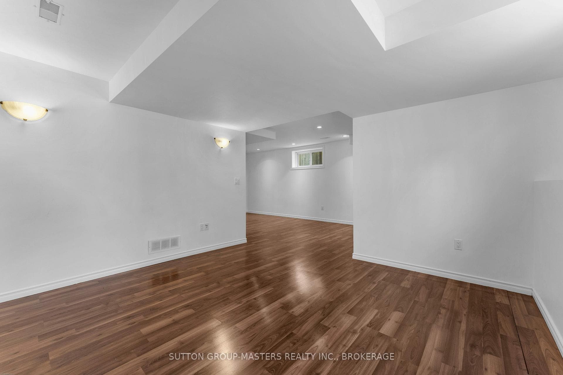 1521 Crimson Crescent photo 40
