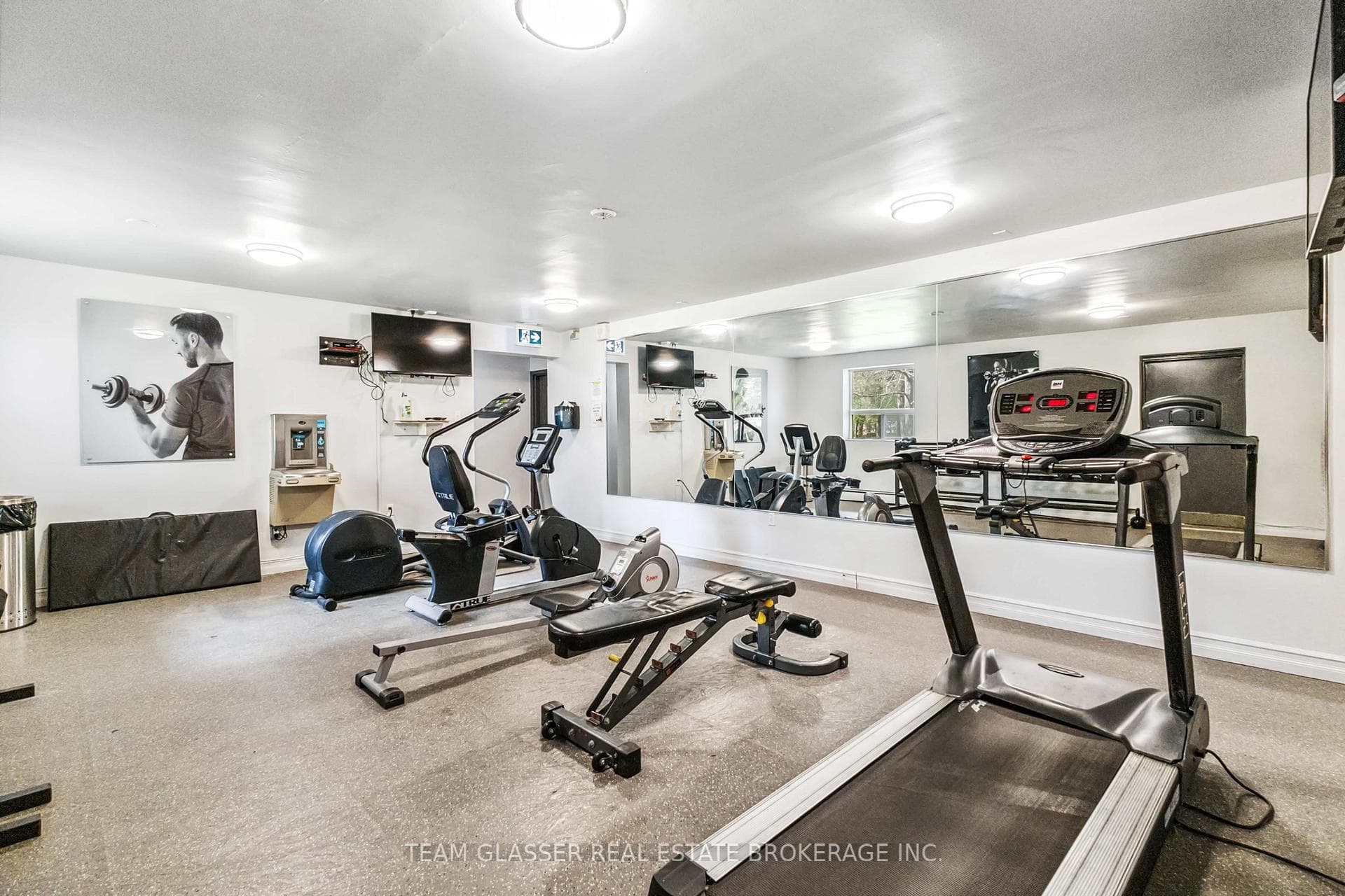 1570 Adelaide Street Unit 221 photo 19