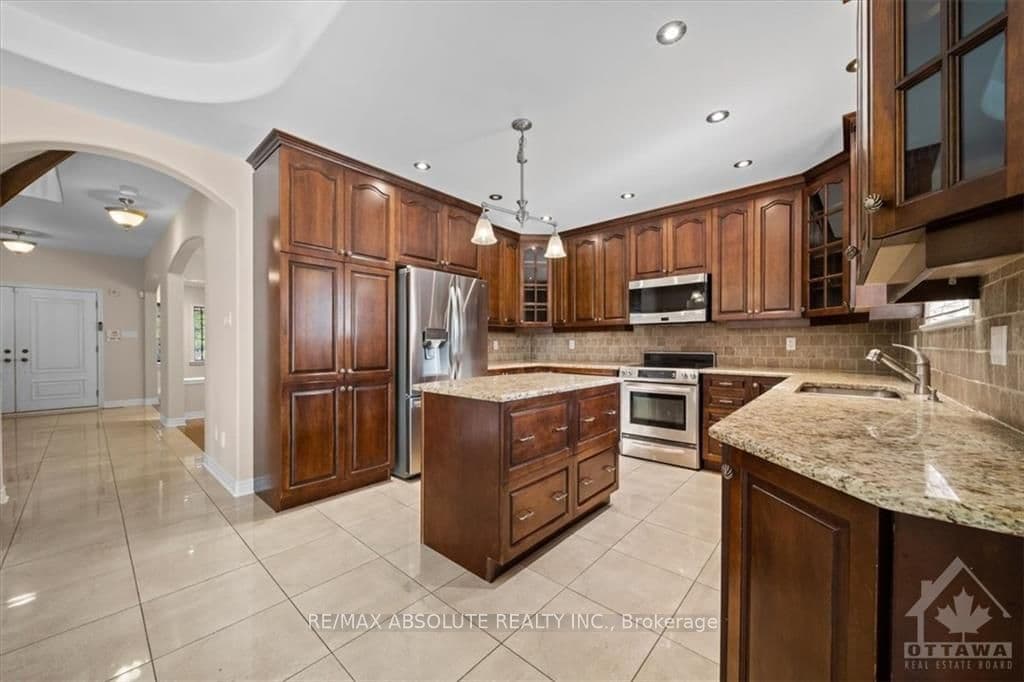 33 HARTSMERE Drive photo 11