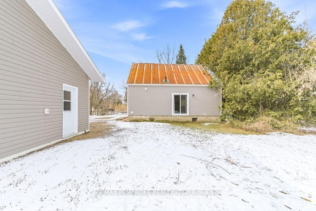 97 Mud Lake Road photo 36