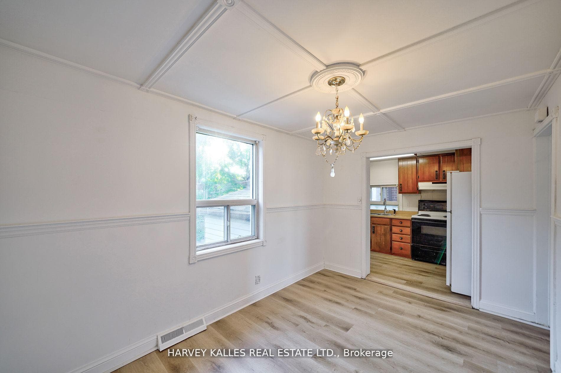 309 Birchmount Road photo 18