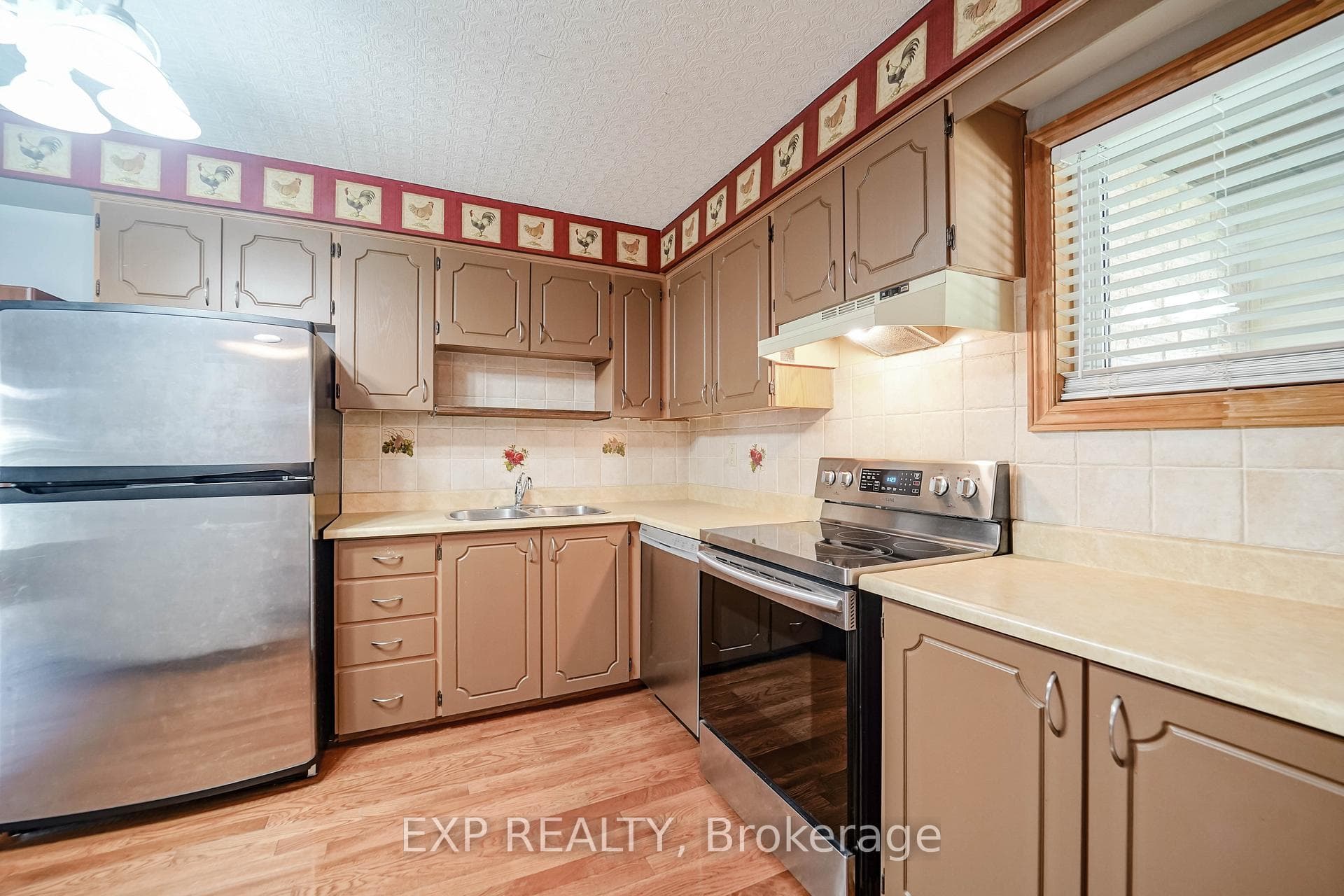 46 Chalmers Crescent photo 5
