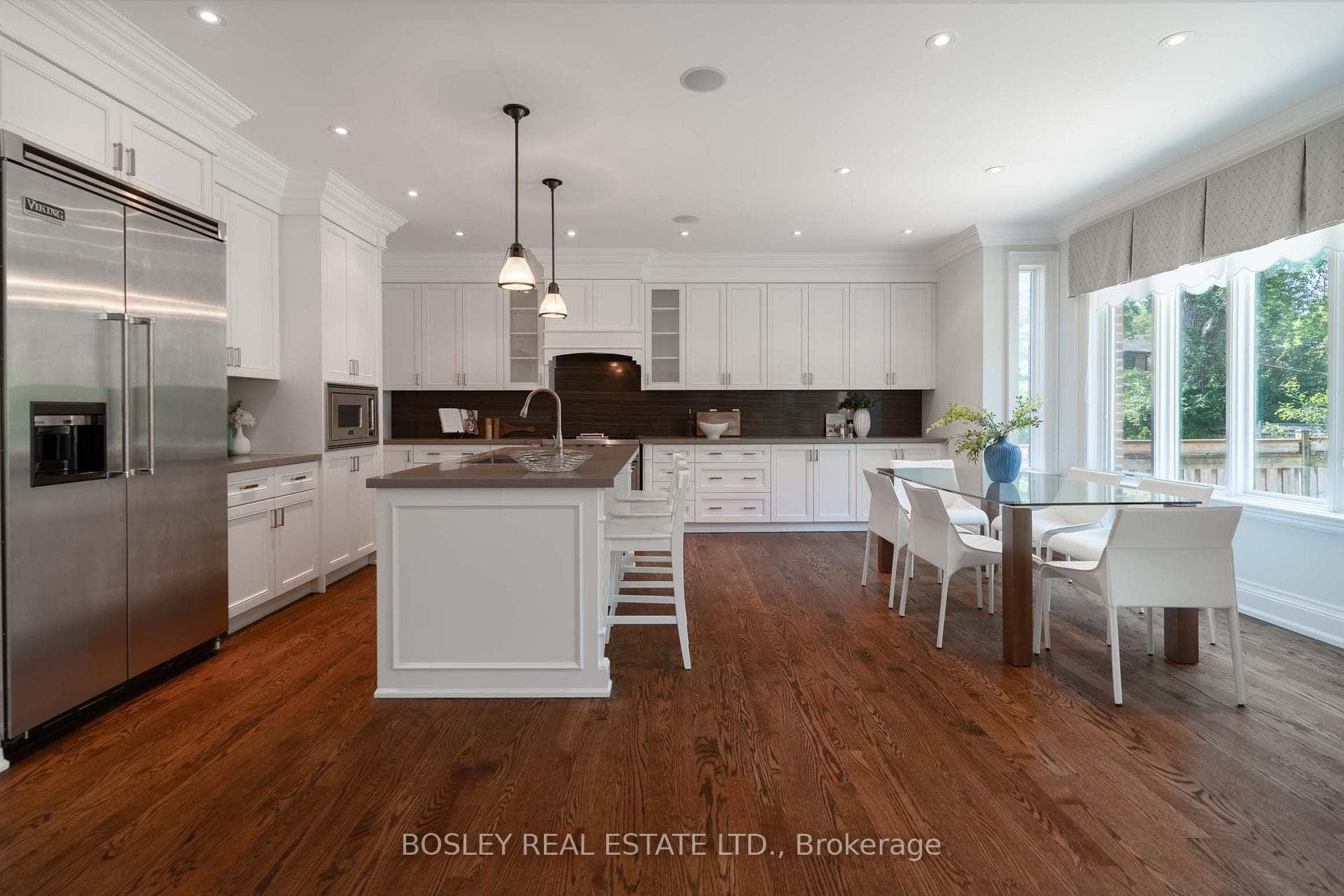 61 Rykert Crescent photo 14