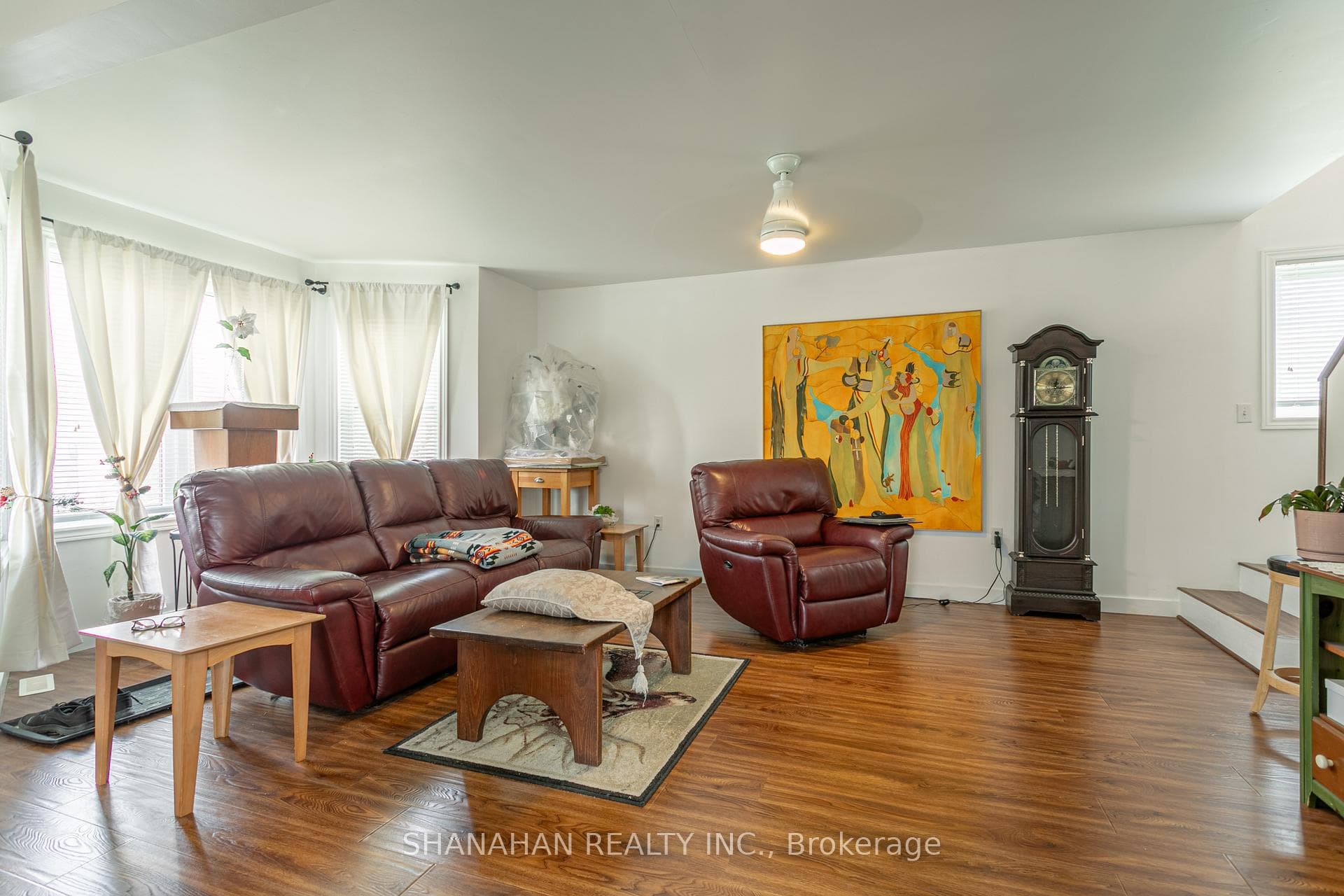 438 Huron Street photo 7