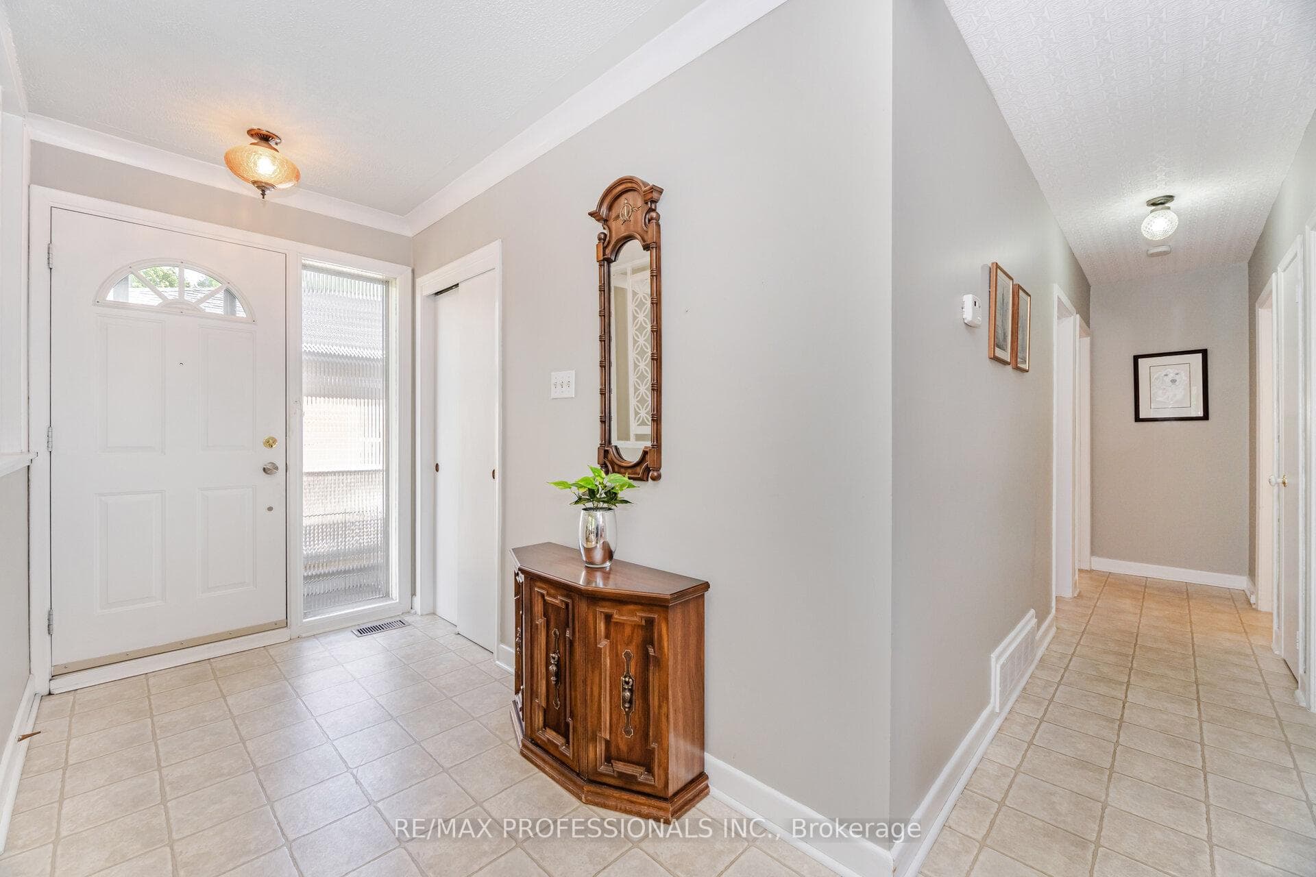 23 Cotman Crescent photo 4