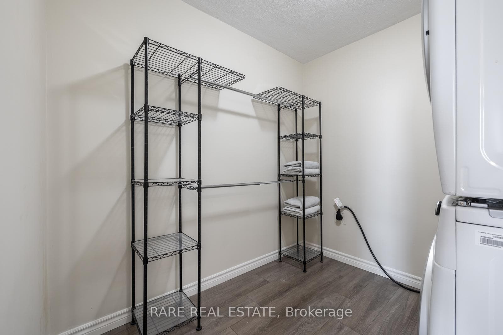 155 Marlee Avenue Unit 810 photo 21