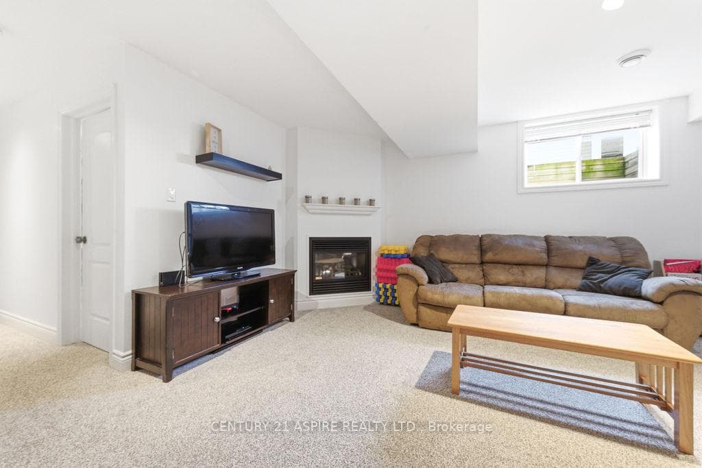 523 Turning Stone Crescent photo 33
