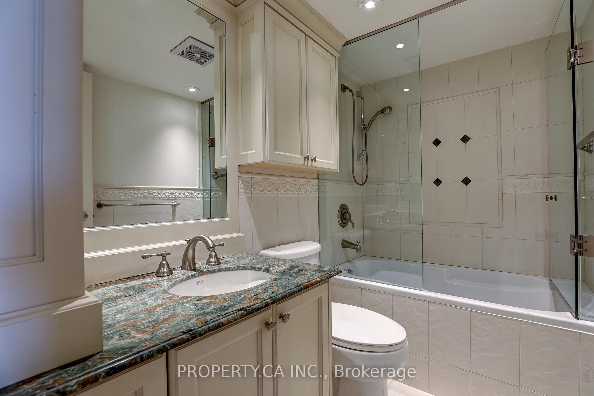 2045 Lake Shore Boulevard Unit 3701 photo 25
