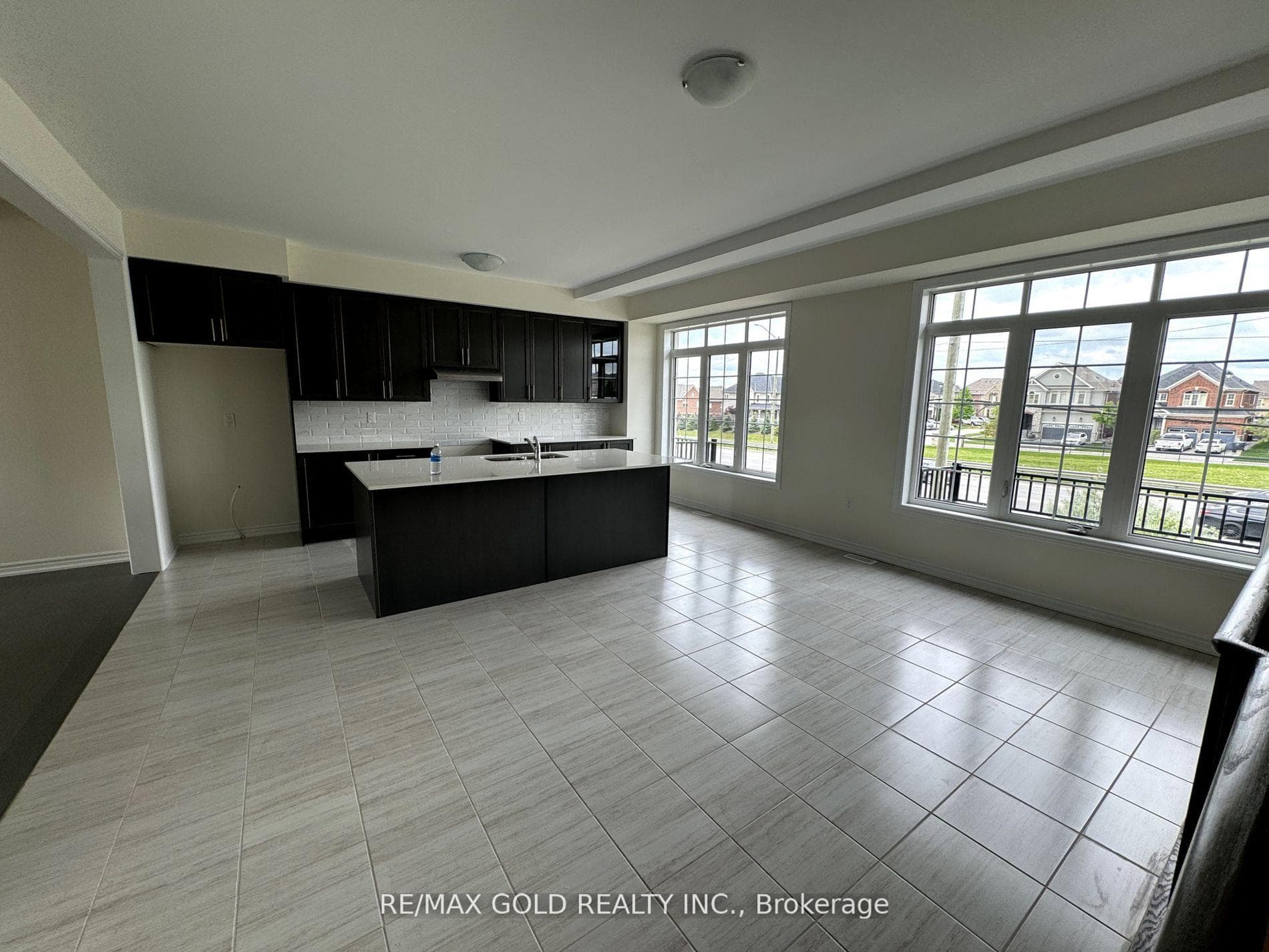 75 Hayrake Street photo 5