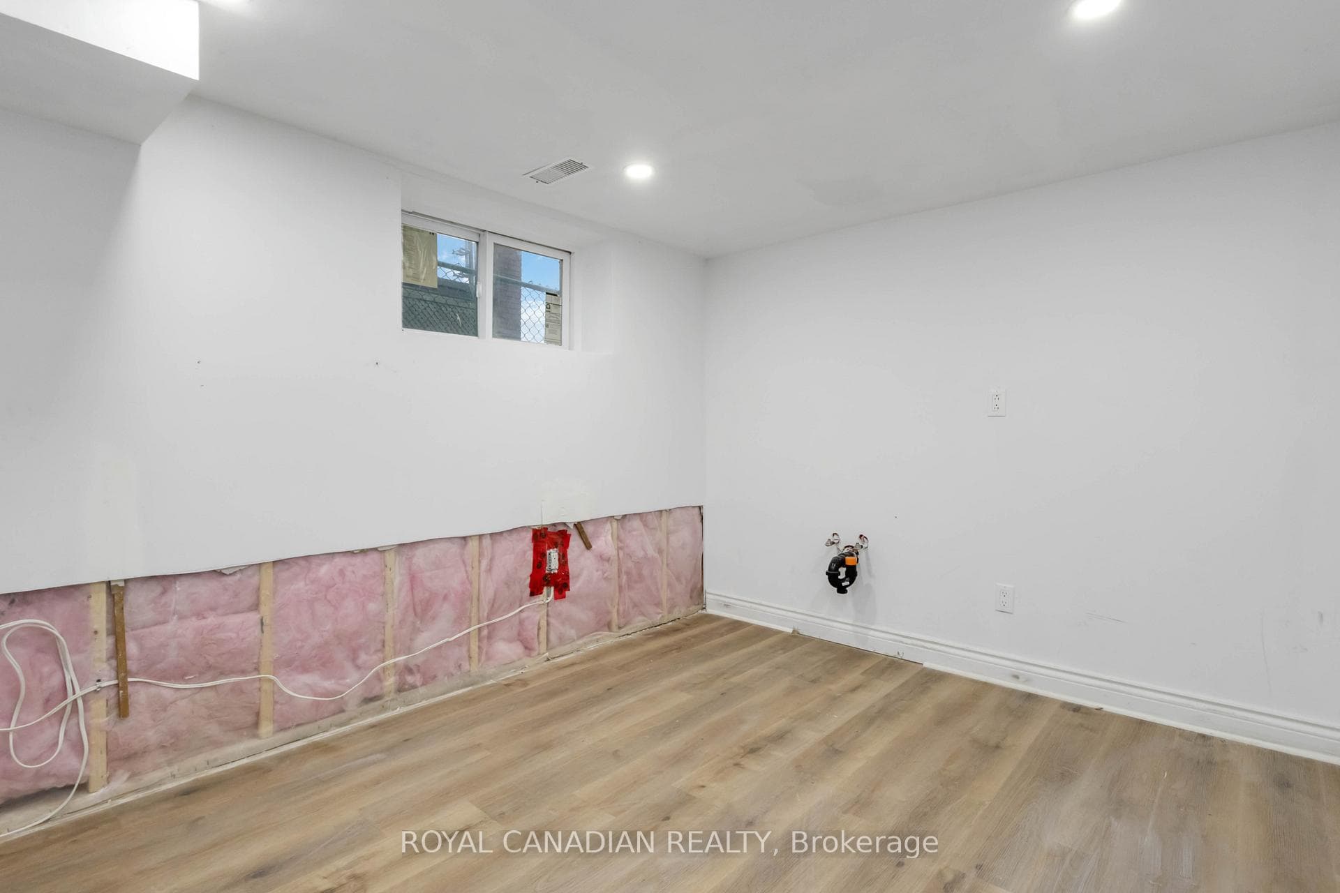 274 Ritson Road photo 18