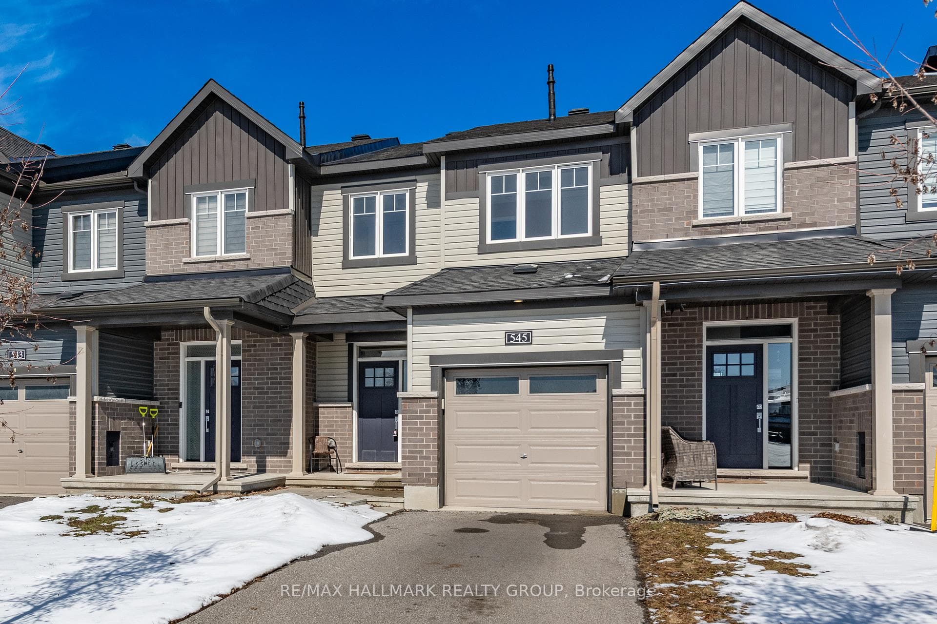 545 Decoeur Drive photo 1