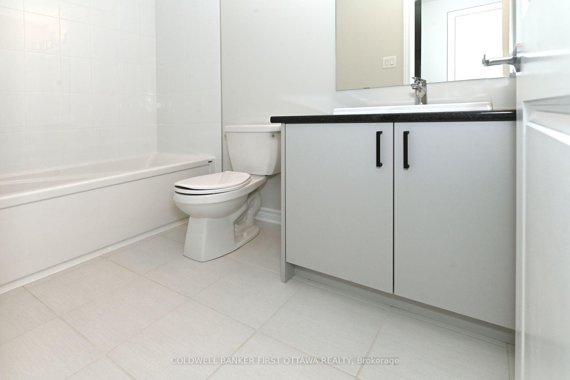 Family bathroom on 2nd level