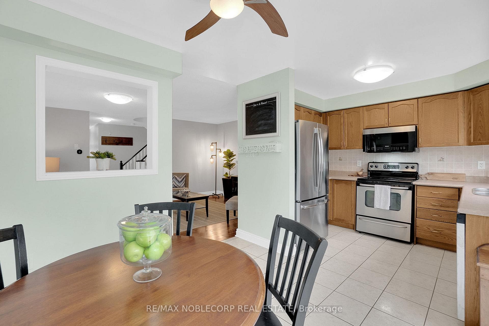 54 Lawren Harris Crescent photo 18