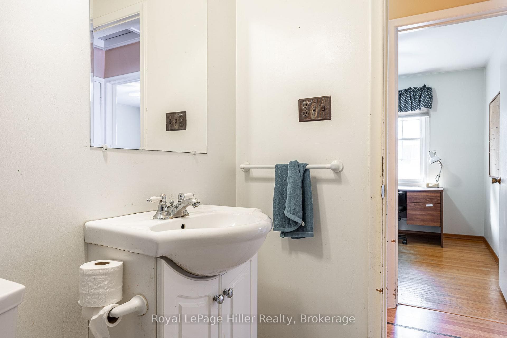 16 Park Lane Drive photo 21