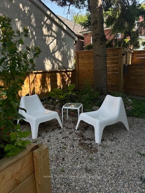 106 Wright Avenue Unit Laneway photo 21