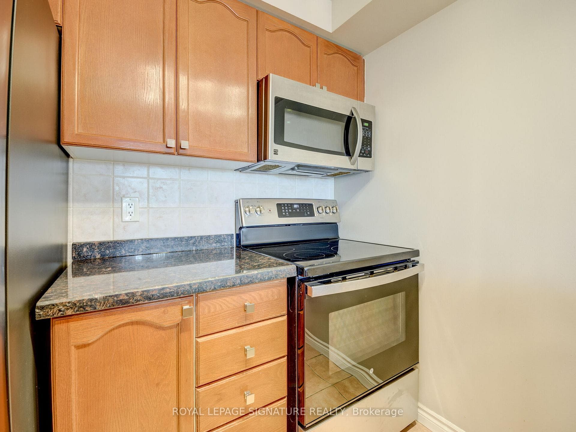 55 Strathaven Drive Unit 508 photo 10