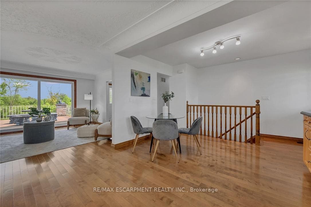 617 Eighth Road photo 13