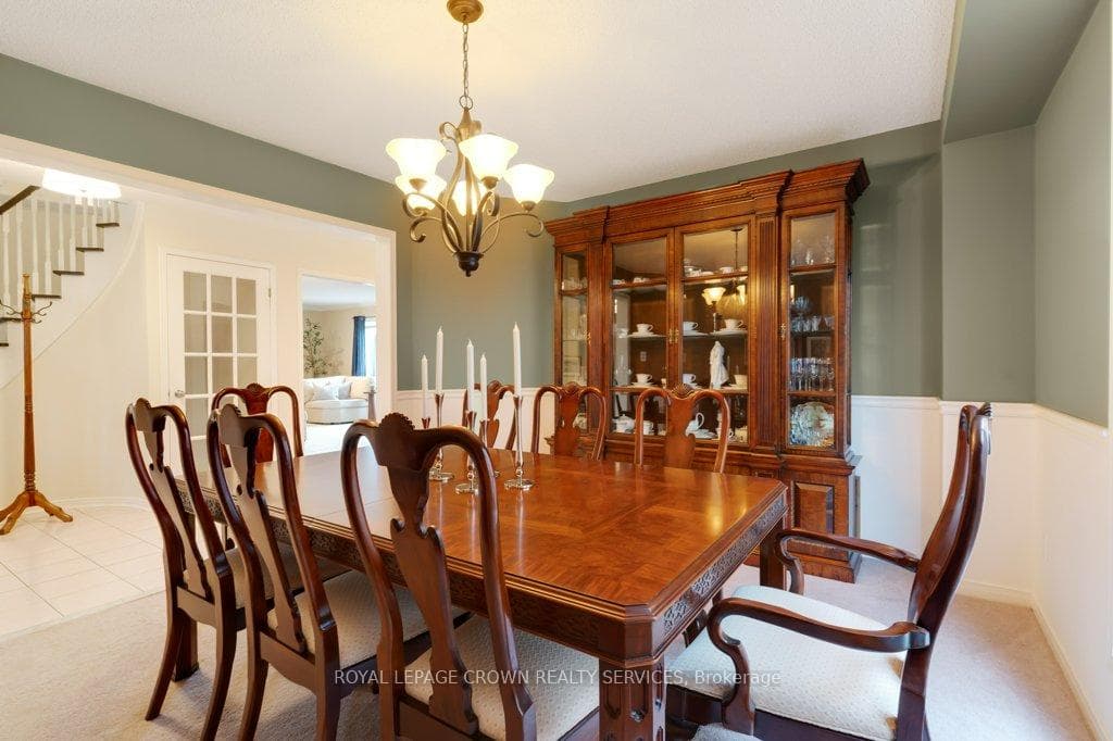 32 Kingfisher Crescent photo 5