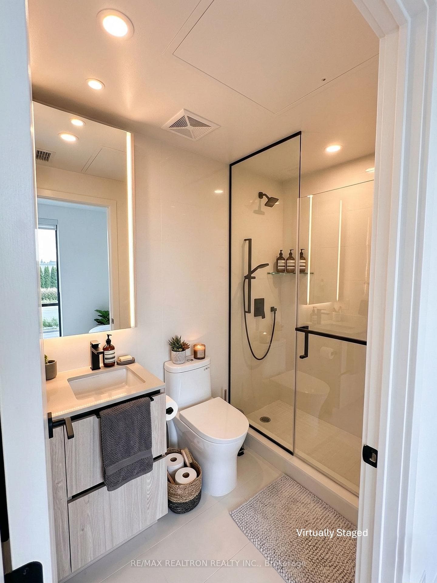 699 Sheppard Avenue Unit 606 photo 7