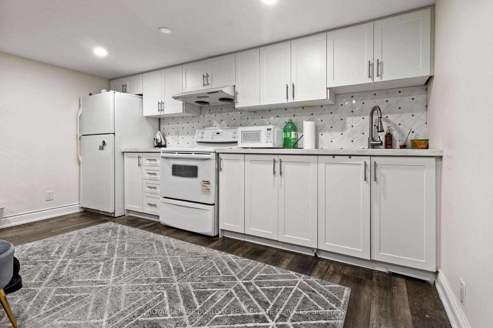 61 Goldfinch Road Unit LOWER photo 9