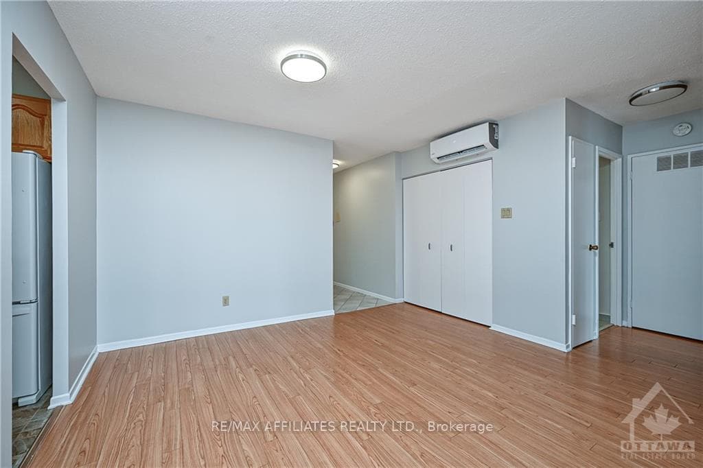 158C MCARTHUR Avenue Unit 401 photo 5