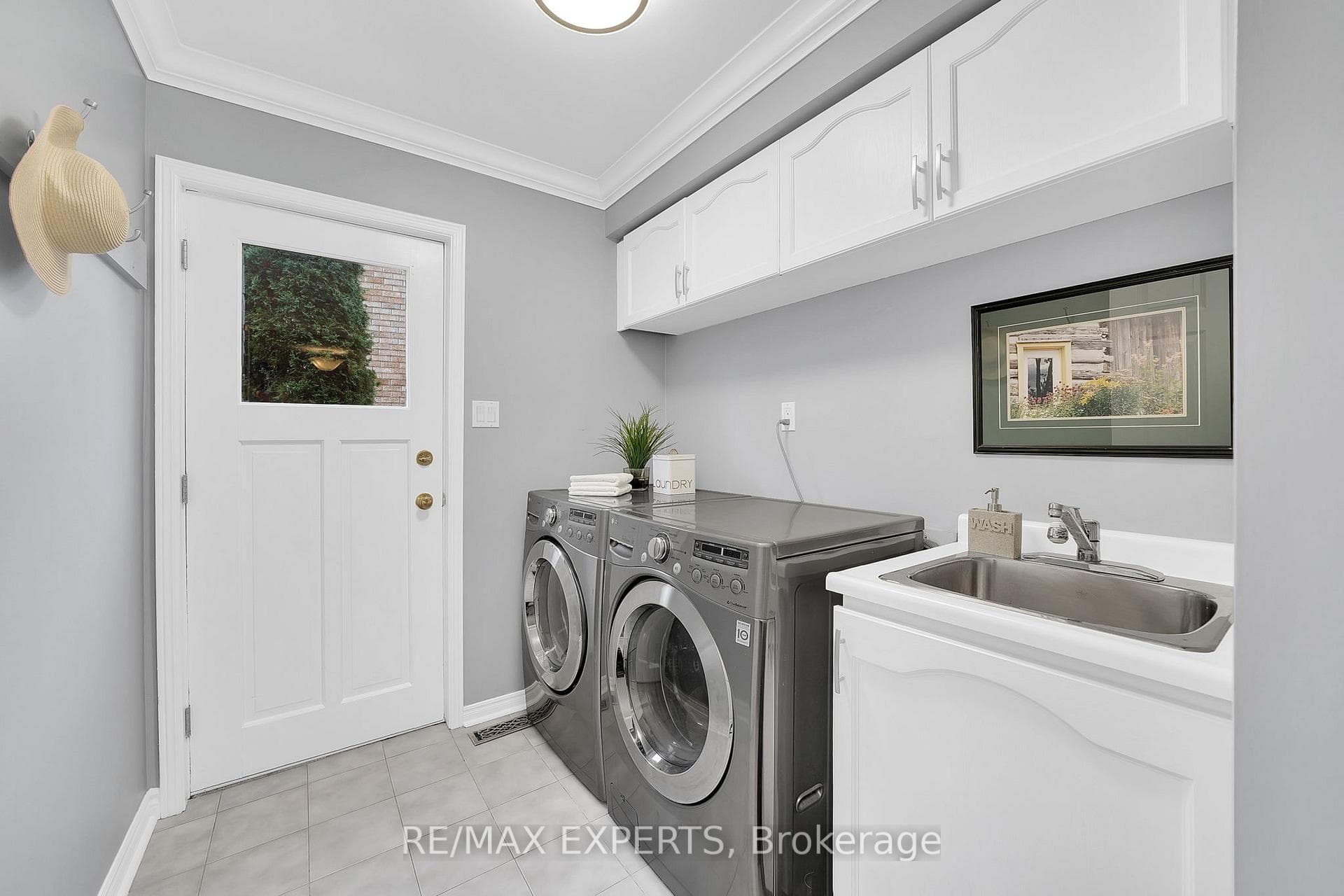 21 William Stephenson Drive photo 18