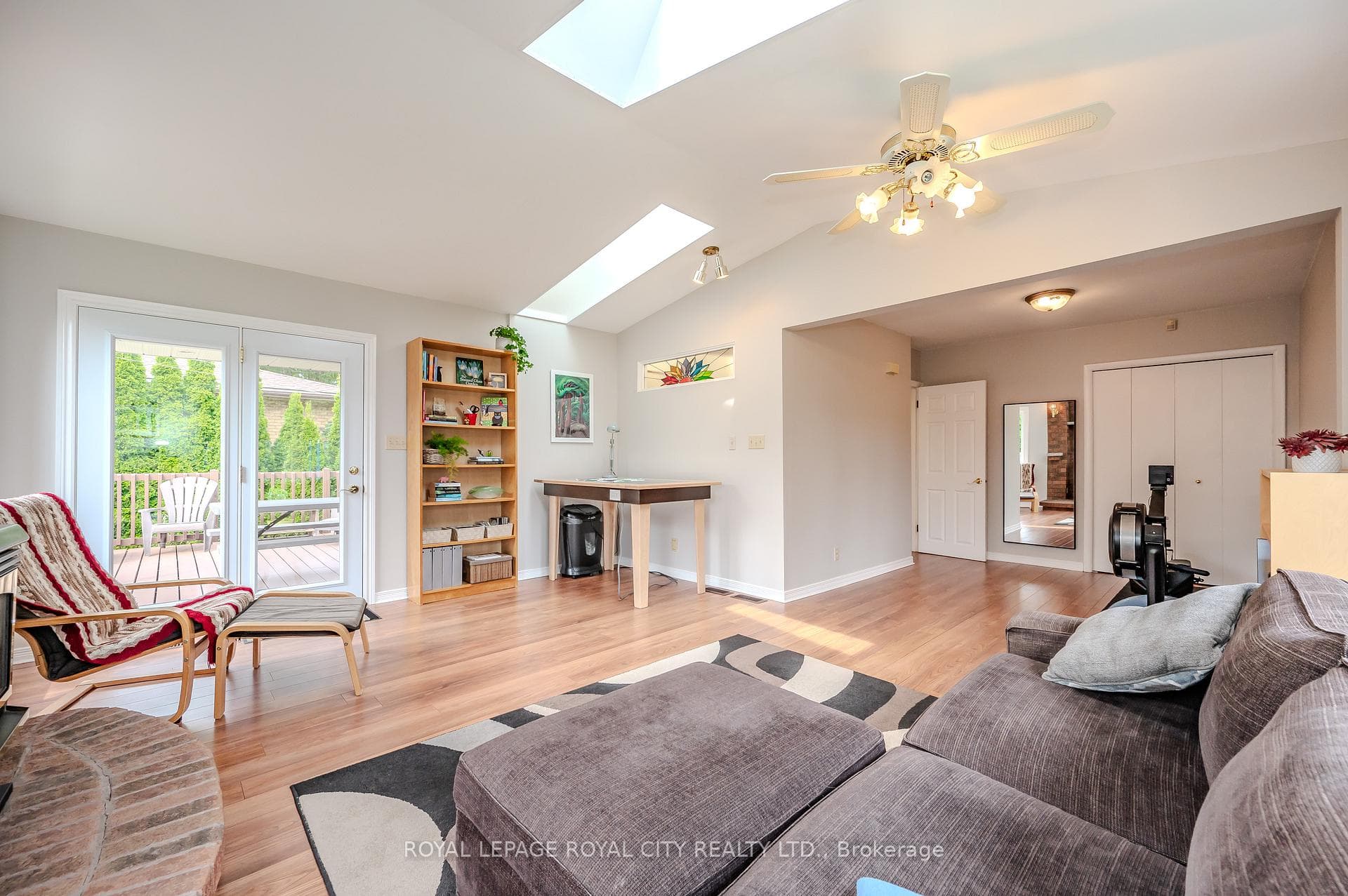 120 Weaver Street photo 15