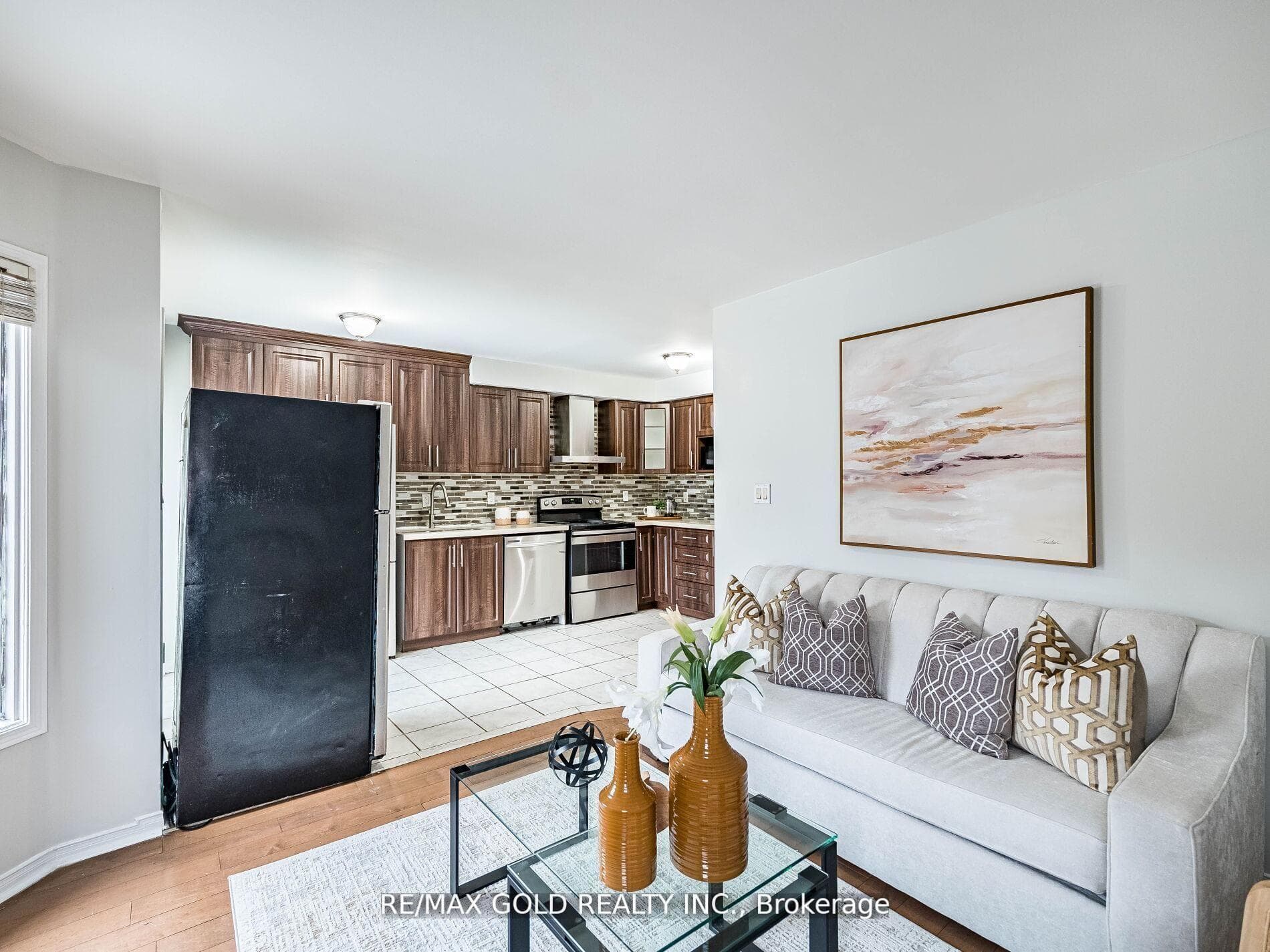 33 Fiddleneck Crescent photo 18