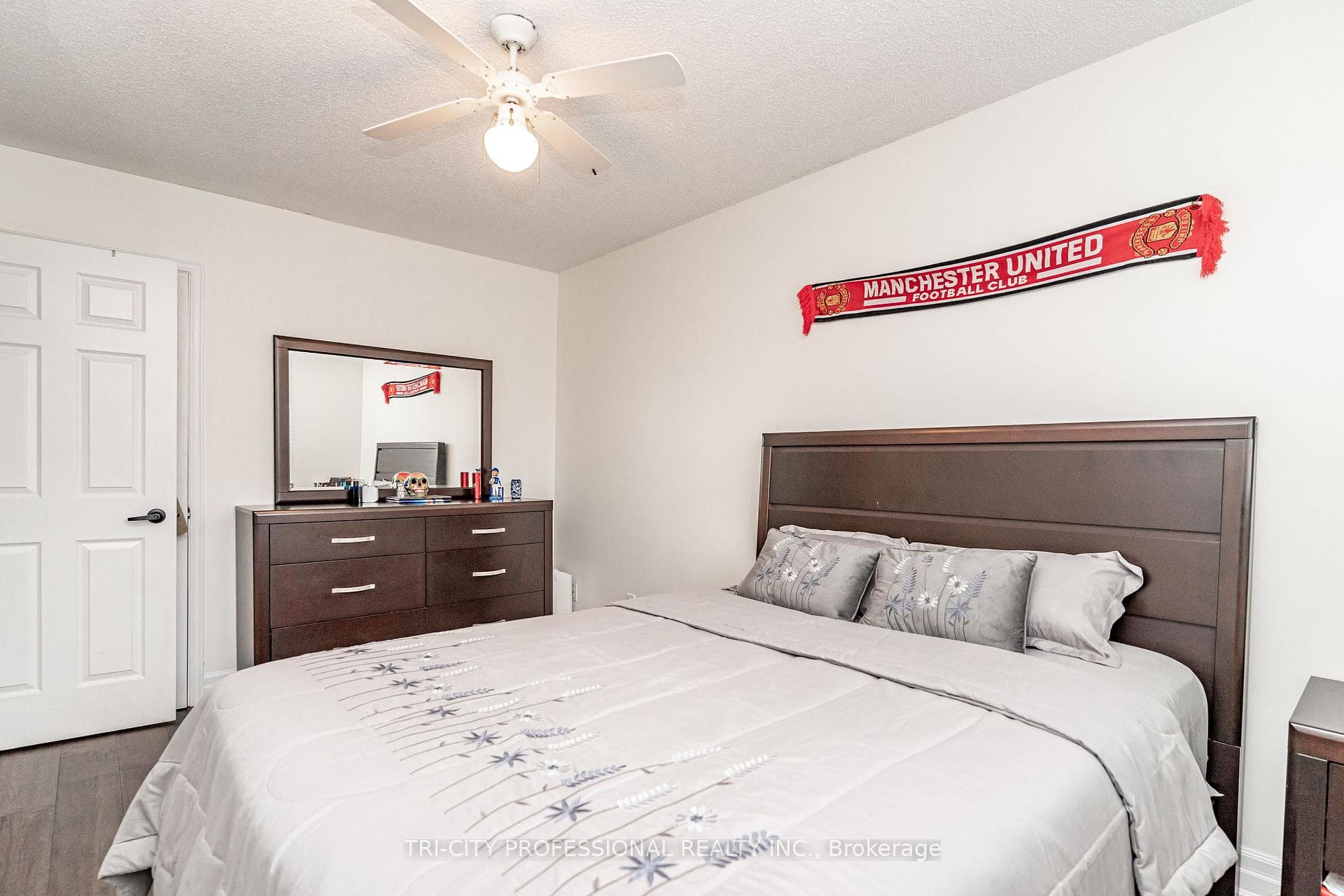 2 Burnley Place photo 27