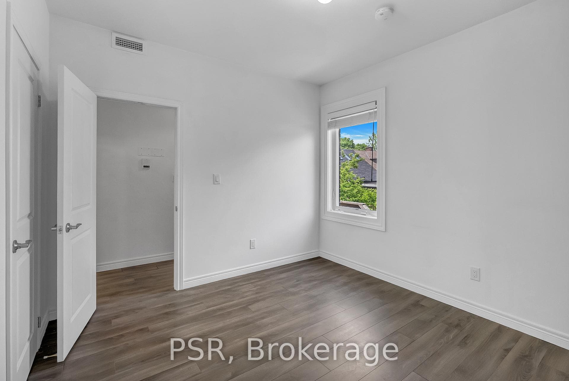 464 College Street Unit 3 photo 13