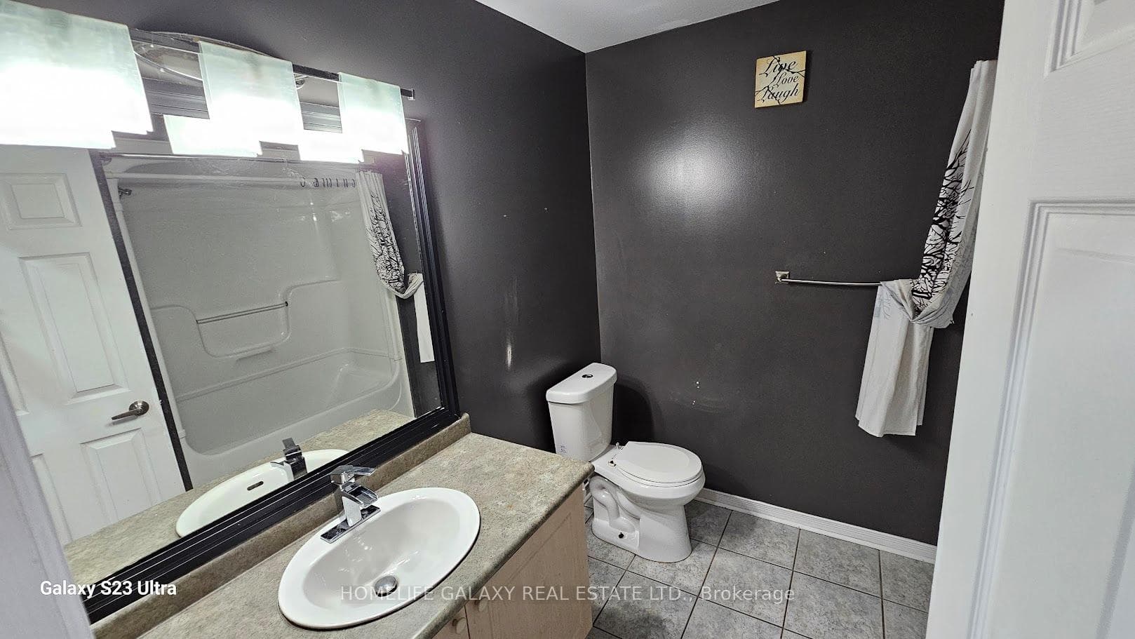 15 Hutton Place photo 18